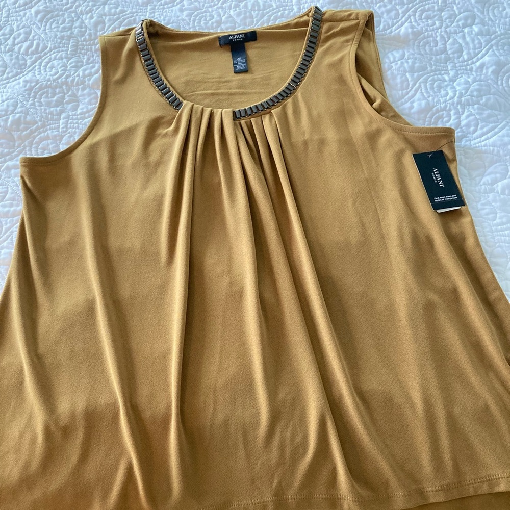 Alfani Gold/mustard color top NWT